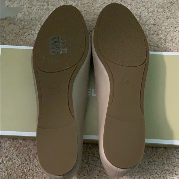 Flats - Picture 2 of 2